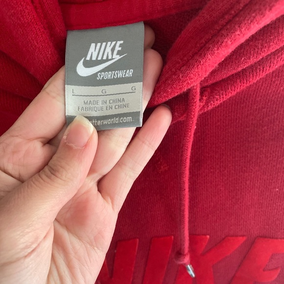 Red Nike Hoodie Sweatshirt - Picture 2 of 3